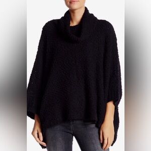 Romeo & Juliet Couture Popcorn Poncho Sweater - Black - Size Medium
